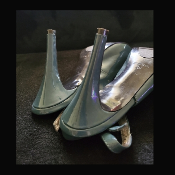 Heels - Picture 5 of 8